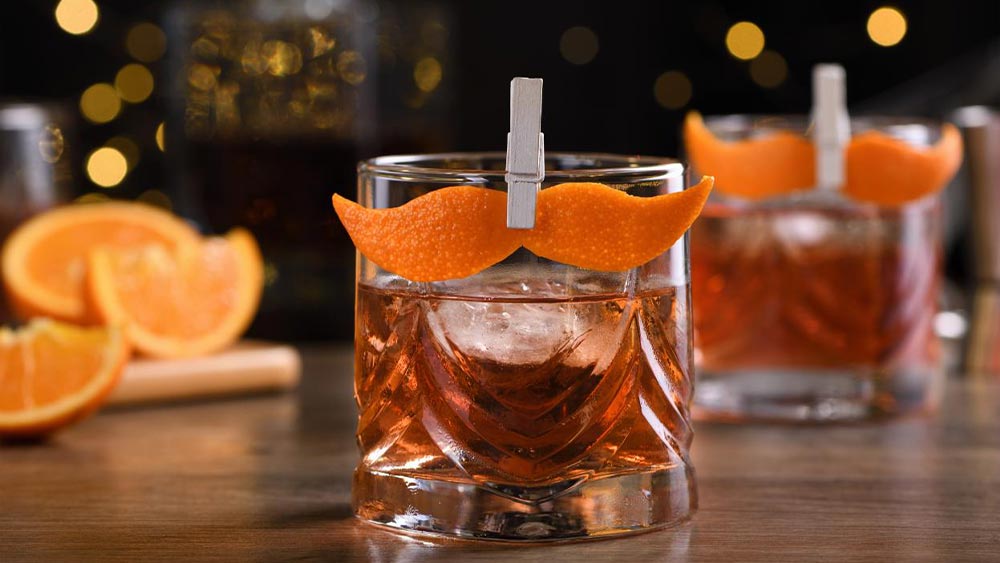 pahare cu bauturi decorate