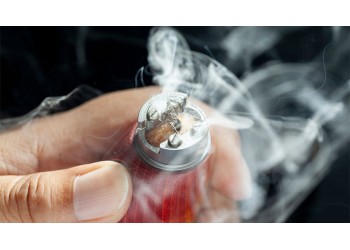 De ce țigara electronică are gust de ars: Cauze frecvente și soluții practice