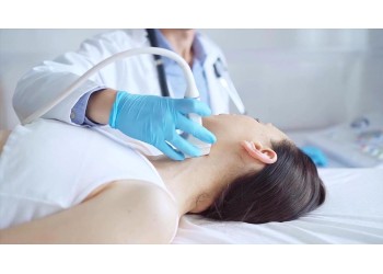 Fumatul după operația de tiroidă: la cât timp poți fuma și ce efecte secundare riști