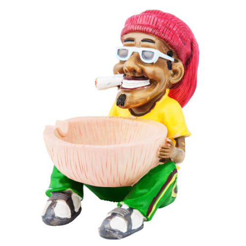 Scrumiera multicolora in forma de om rasta cu bol in mana din ceramica