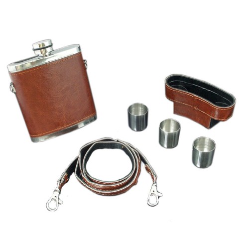 Set Plosca DM 10 240 ml Set plosca cu exterior din piele ecologica pentru alcool eleganta marca DM