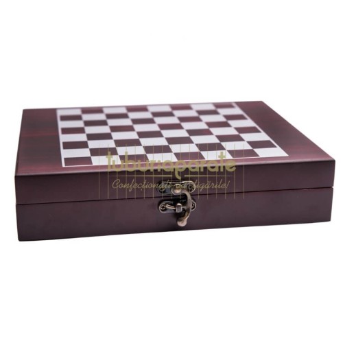 Set Vin DM16 Set cadou pentru vin cu 5 accesorii si tabla de sah DM 16