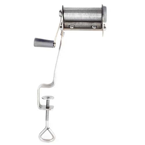 Aparat Taiat Tutun 1,5 mm Aparat pentru taiat frunze de tutun la dimensiuni de 1,2 - 1,5 mm