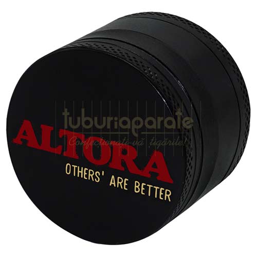 Grinder metalic Altora Black (4 parti) Grinder metalic de calitate cu spatula inclusa Altora Black (4 parti)
