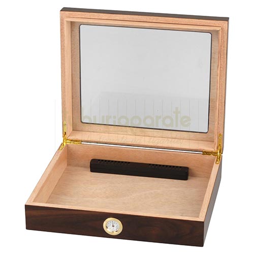 561077 Humidor Trabucuri Walnut Humidor trabucuri confectionat din lemn de nuc cu capac de sticla securizata Walnut