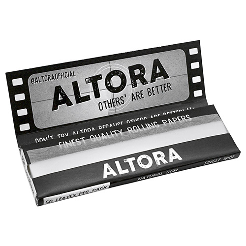 Foite Rulat Tutun Altora Black Ultra Thin (14 gsm) Pachet cu 50 foite ultra subtiri pentru rulat tutun Altora Black cu colturi taiate si ardere lenta
