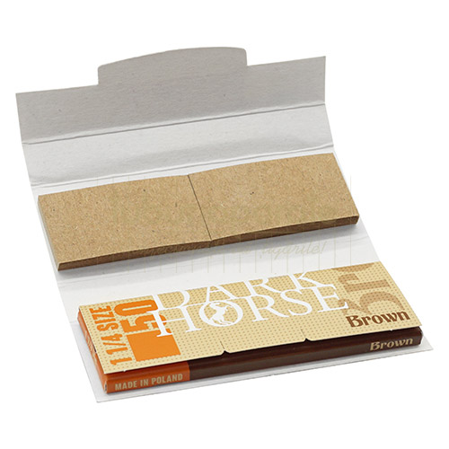 Foite Rulat Tutun Dark Horse Brown 1 1/4 + Filter Tips Foite pentru rulat tutun Dark Horse Brown 1 1/4 cu filter tips incluse