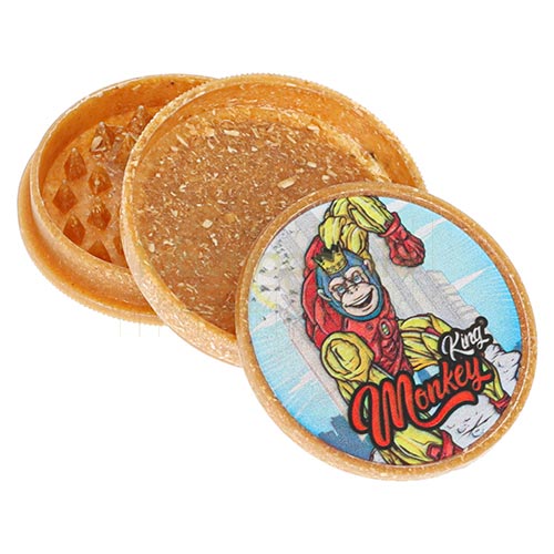 Grinder Dreamliner 21 Monkey King Grinder din plastic pentru maruntit tutun din 3 parti marca Dreamliner 21 Monkey King