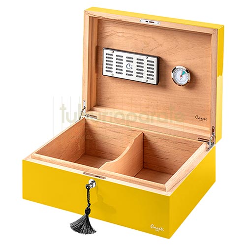 288002 Humidor Trabucuri Caseti Paris Yellow Humidor trabucuri fabricat din lemn de cedru cu exterior lucios galben Caseti Paris Yellow