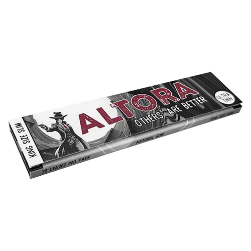 Foite Rulat Tutun Altora King Size Slim Film Noir (14 gsm) Pachet cu 32 foite King Size Slim de culoare rosie pentru rulat tutun Altora Film Noir cu grosime de 14 gsm