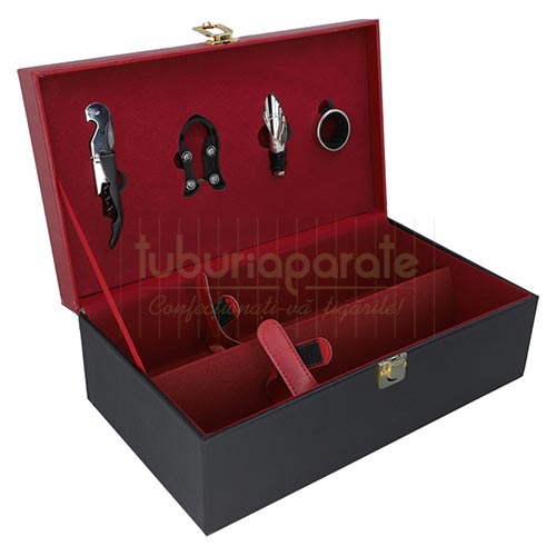 Set Vin DM5 Luxury Set cutie cu exterior din piele ecologica pentru 2 sticle de vin cu accesorii incluse
