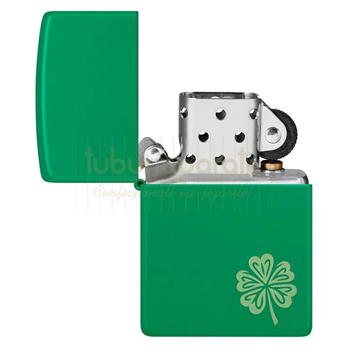 140083 Bricheta Zippo Lucky Clover Bricheta metalica cu flacara antivant Zippo editie Lucky Clover
