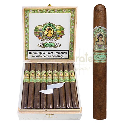 Trabucuri La Aroma Del Caribe Pasion Churchill (25) Cutie din lemn cu 25 trabucuri La Aroma Del Caribe Pasion Churchill de tarie medie